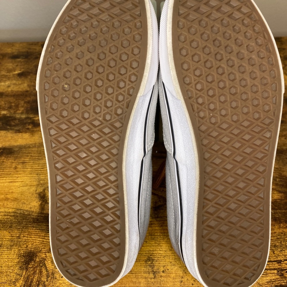 Vans - Picture 3 of 4